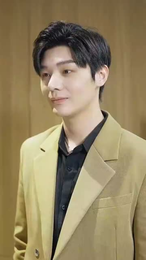 假面攻瑰（77集）疯批男主